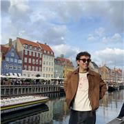 Estudiante de Management & International Trade - Experiencia en universidad Manchester ofrece clases de Inglés y apoyo en EP